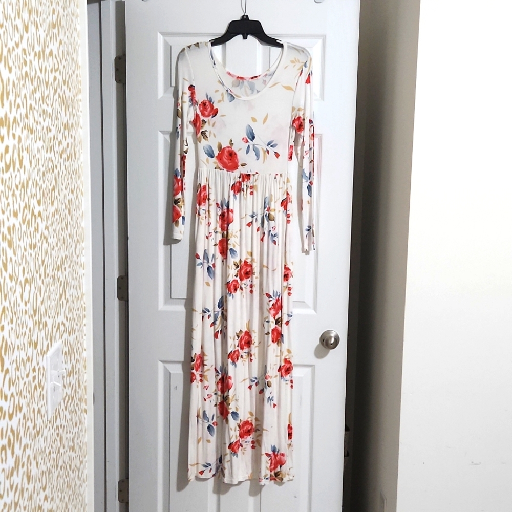 Long sleeve floral maxi dress